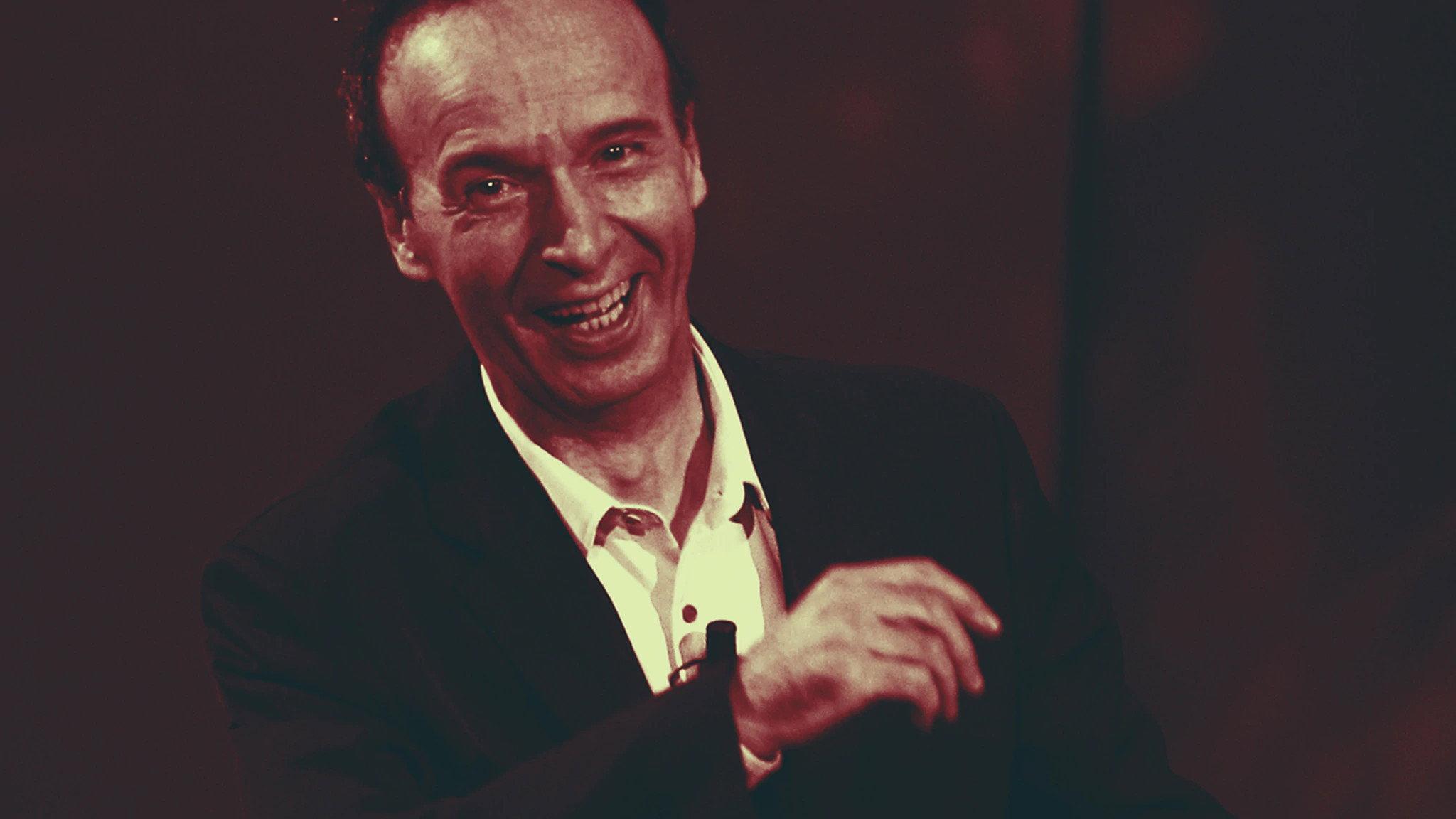Opinioni di un clown - Roberto Benigni 2012 movie scene