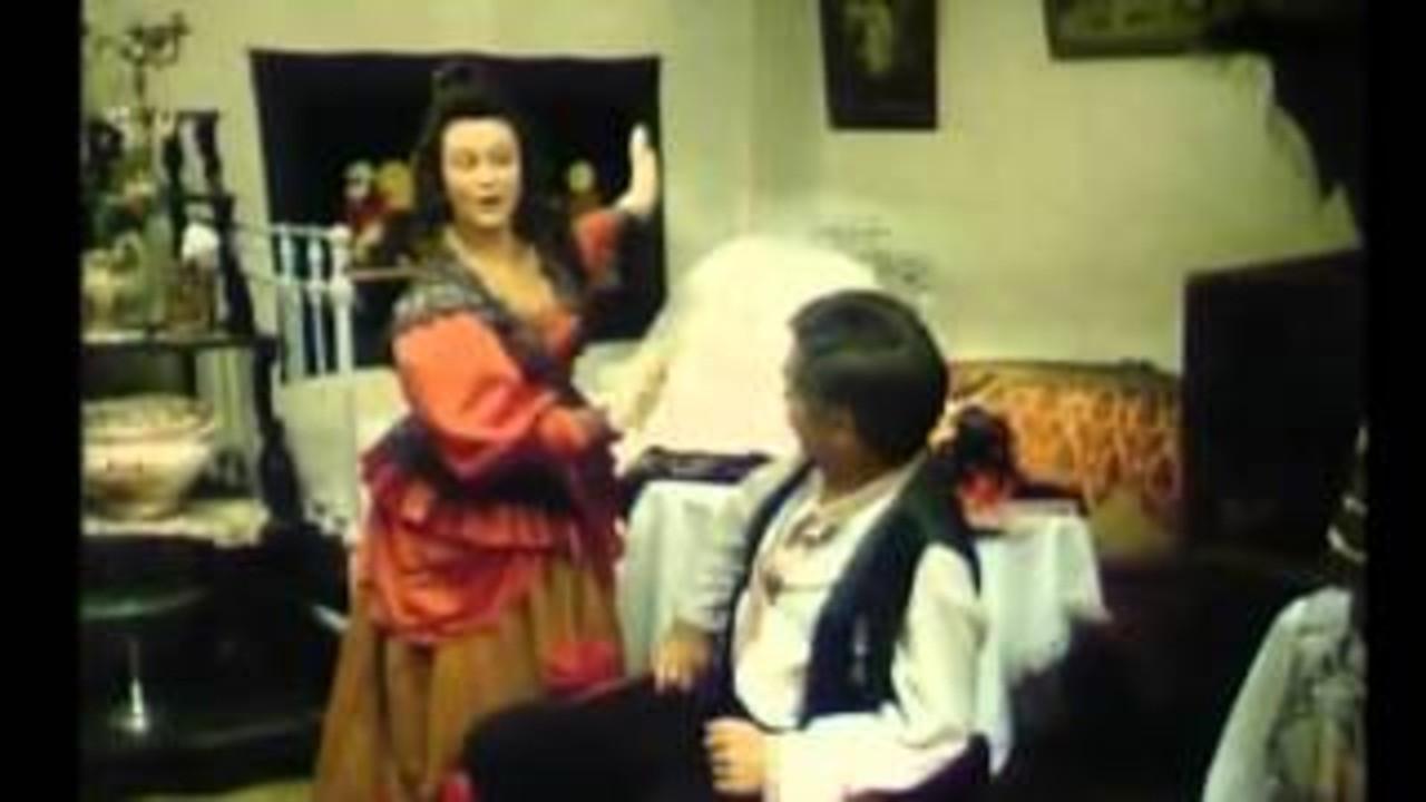 Fashionably 1992 movie scene