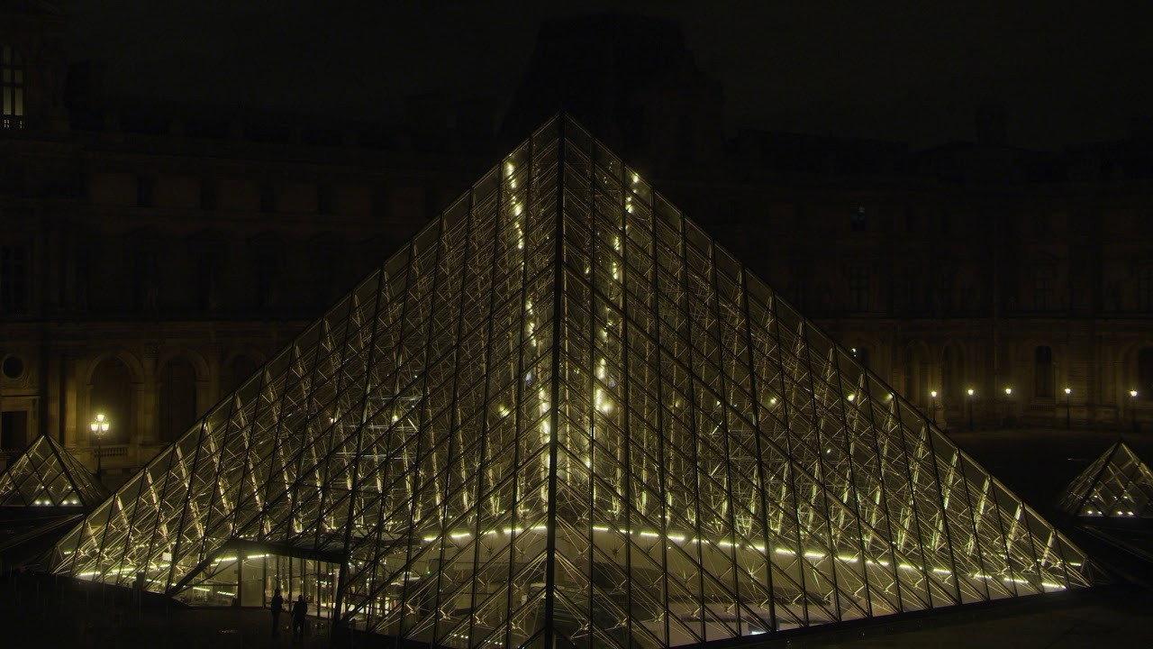 A Night at the Louvre: Leonardo da Vinci 2020 movie scene