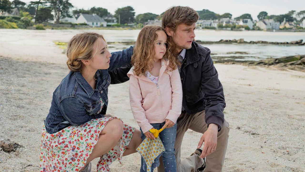 Jamais sans toi, Louna 2019 movie scene