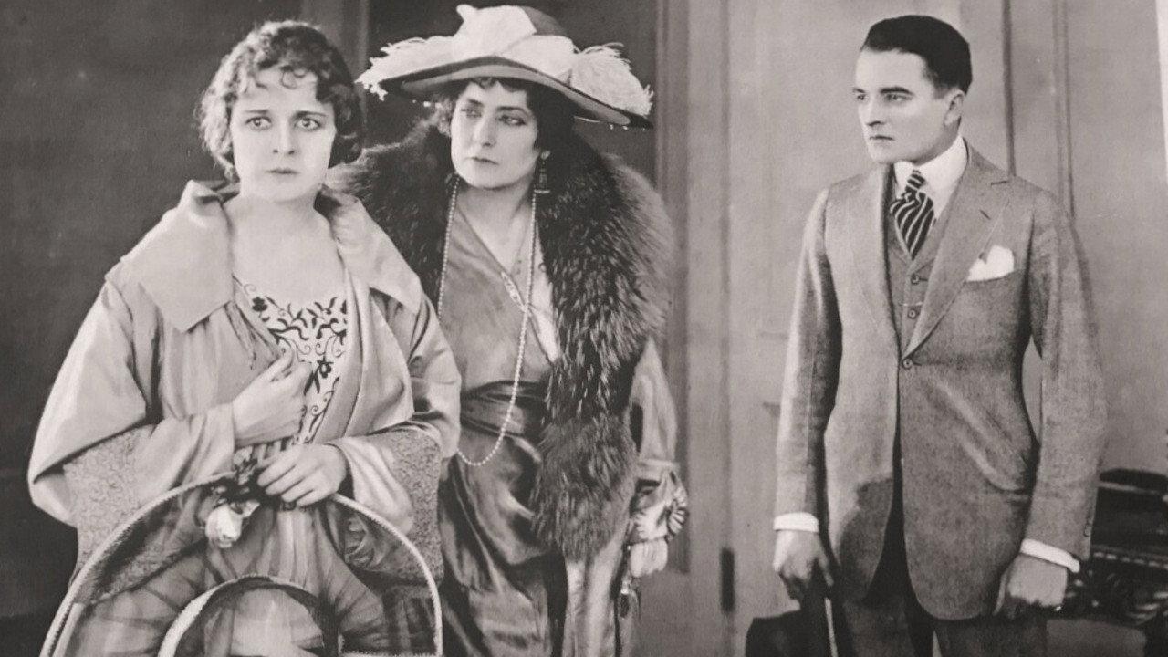 The Message of the Mouse 1917 movie scene