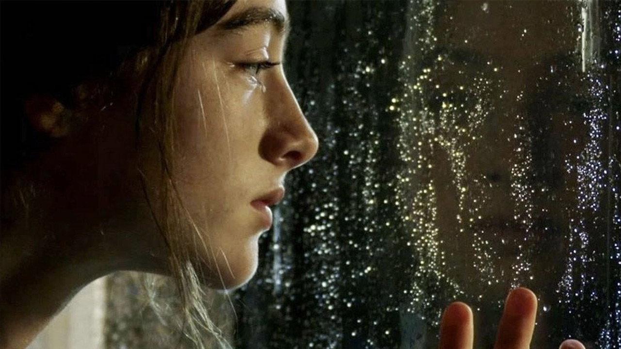 Miranda's Letter 2016 movie scene
