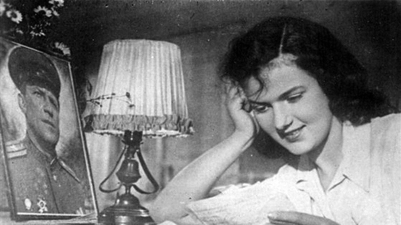 Three Encounters 1950 movie scene