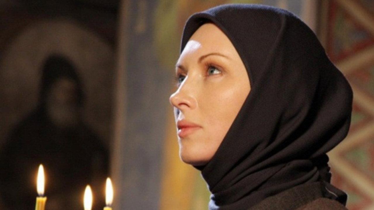A Woman Not Given to Adventures 2008 movie scene