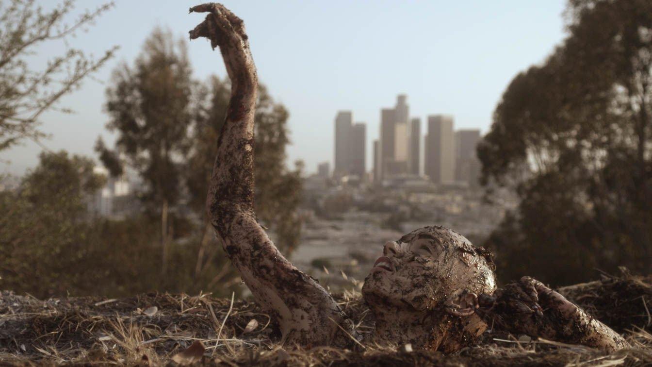 Starry Eyes 2014 movie scene