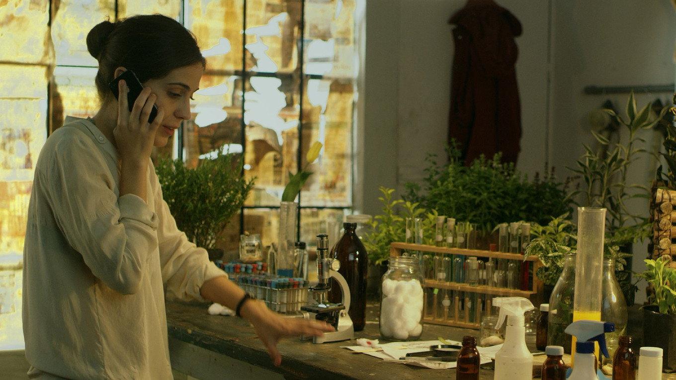 Tulip 2021 movie scene