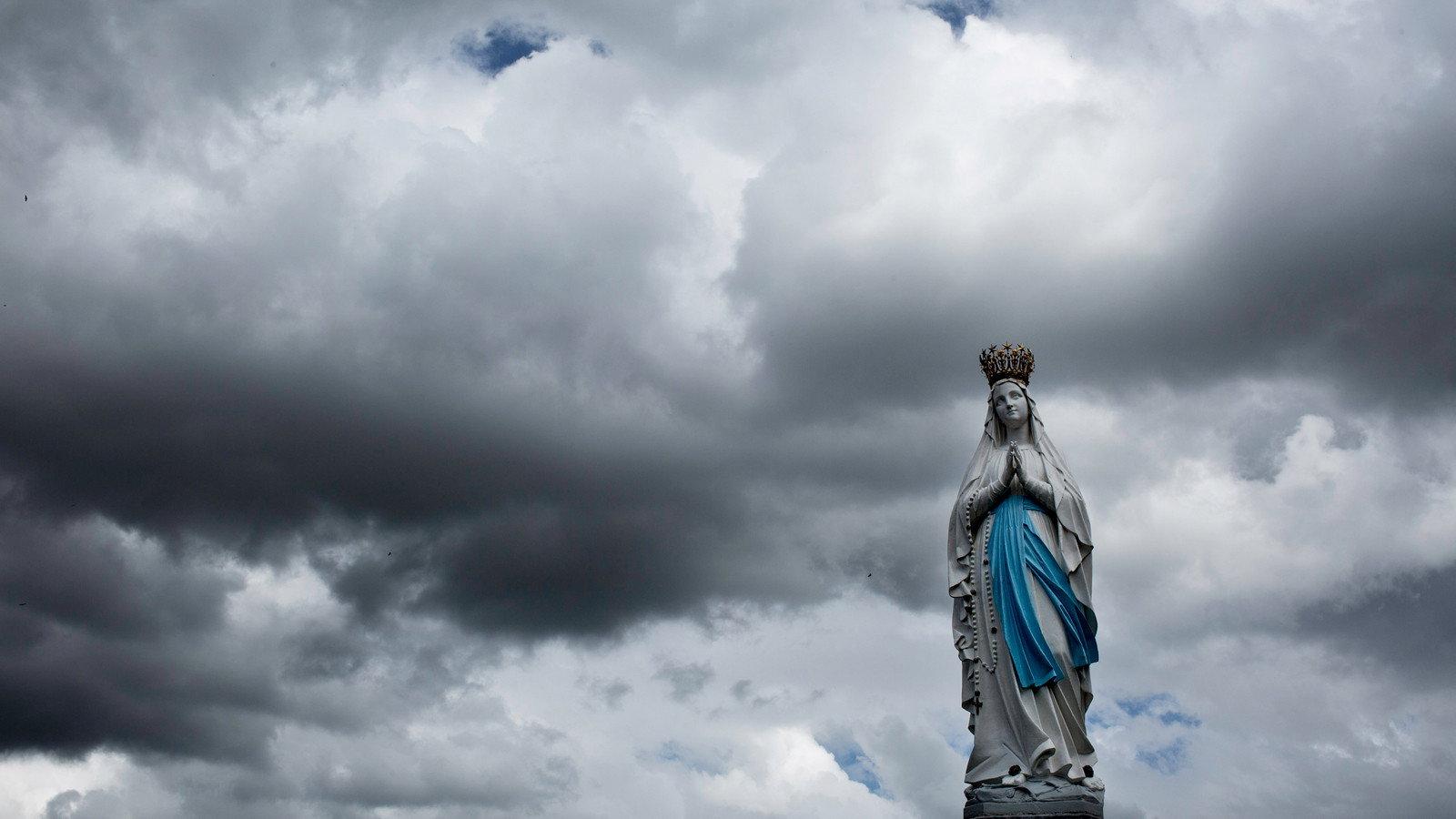 Lourdes 2019 movie scene