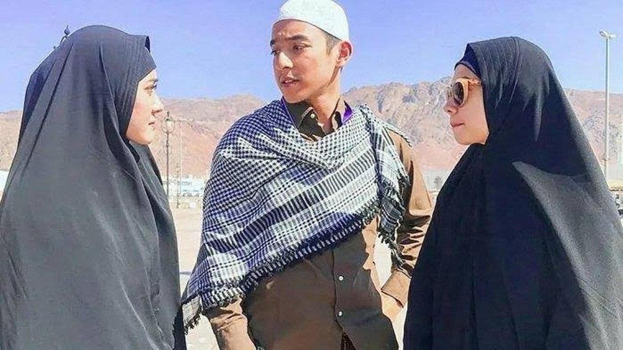 Dua Surga Dalam Cintaku 2024 movie scene