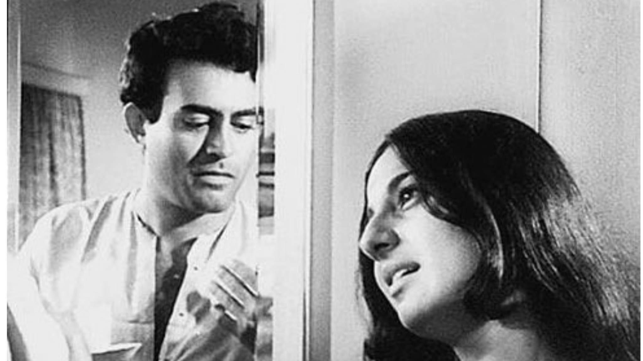 Anubhav 1971 movie scene