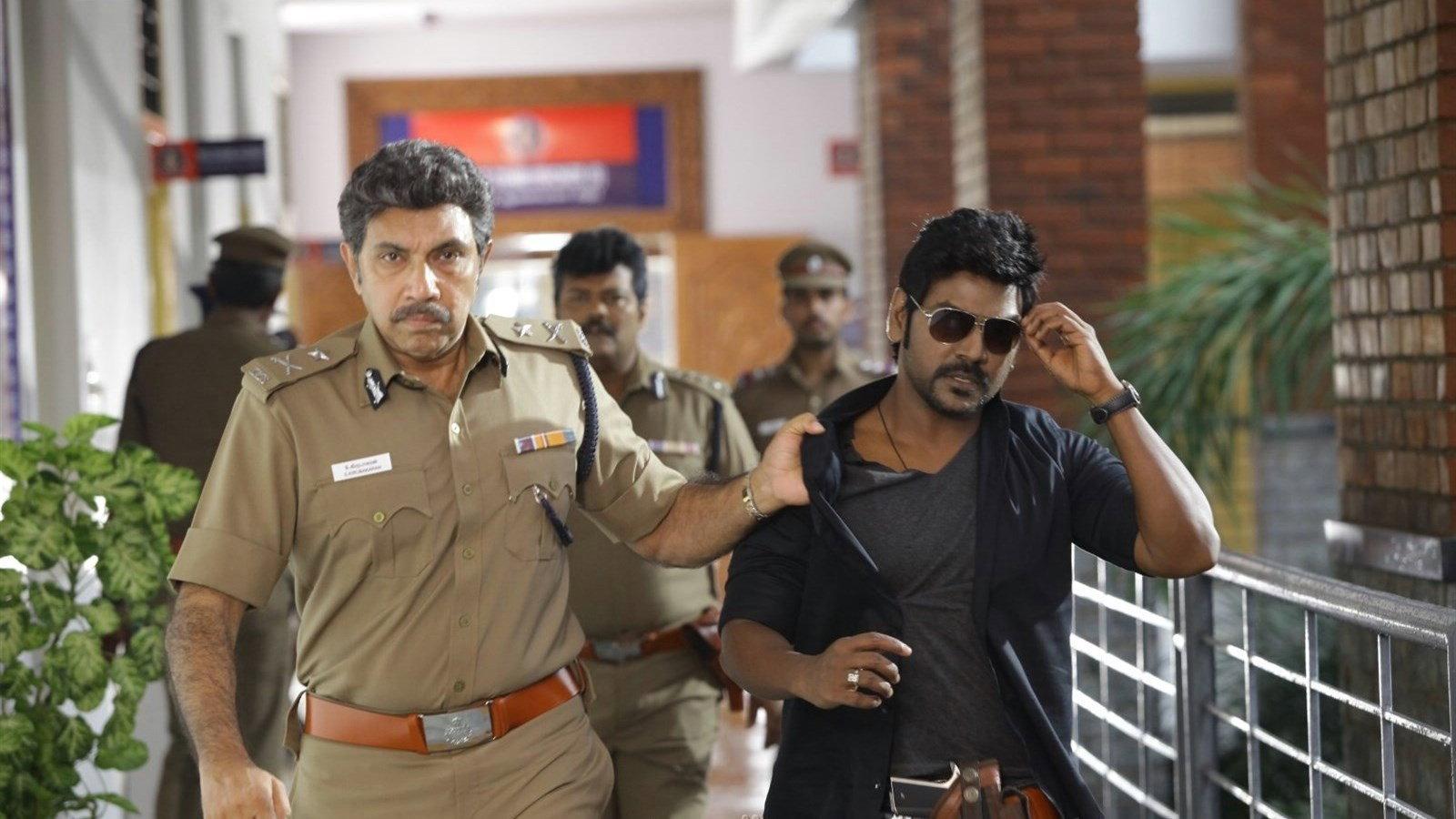 Motta Shiva Ketta Shiva 2017 movie scene