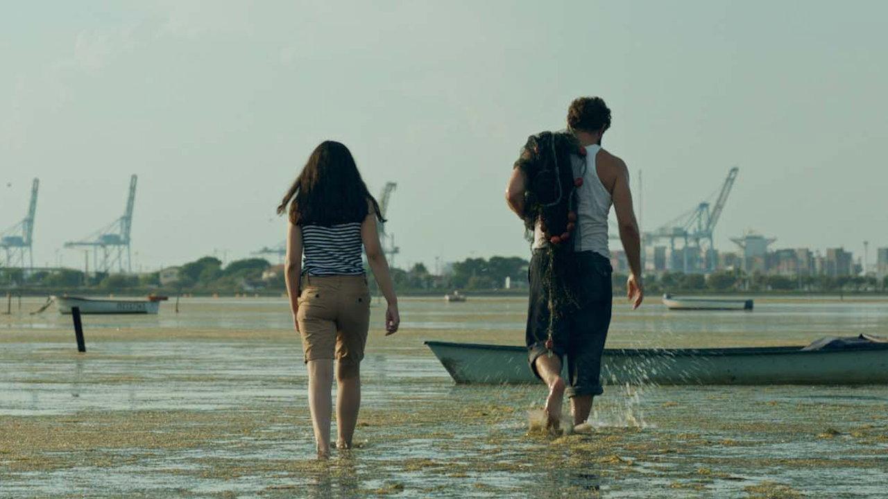 Menina 2017 movie scene