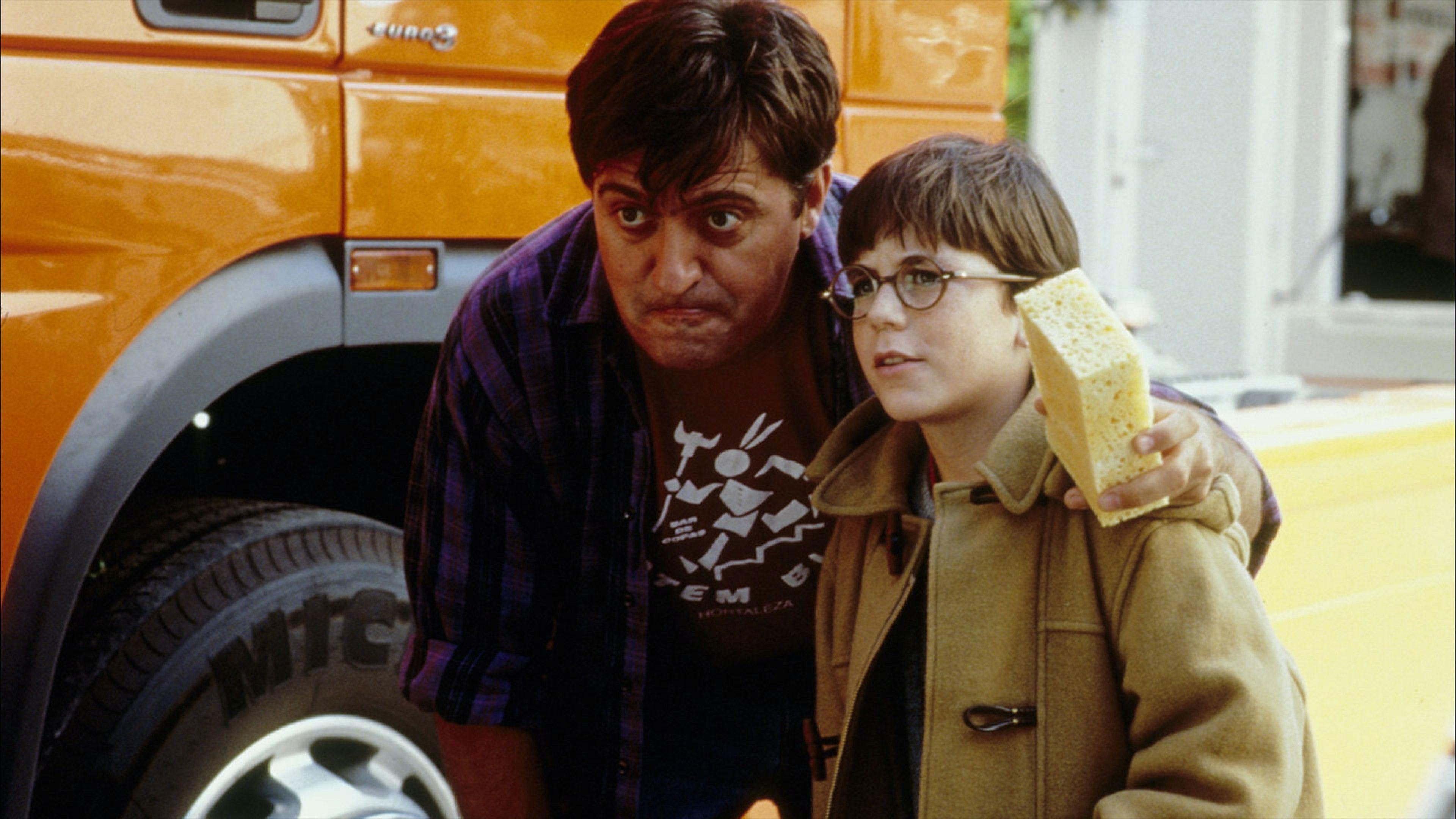 Manolito Four Eyes: The Mischievous Holidays 2001 movie scene