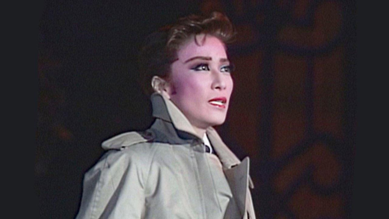 In the Amber-Hued Rain / Je t’aime 1984 movie scene