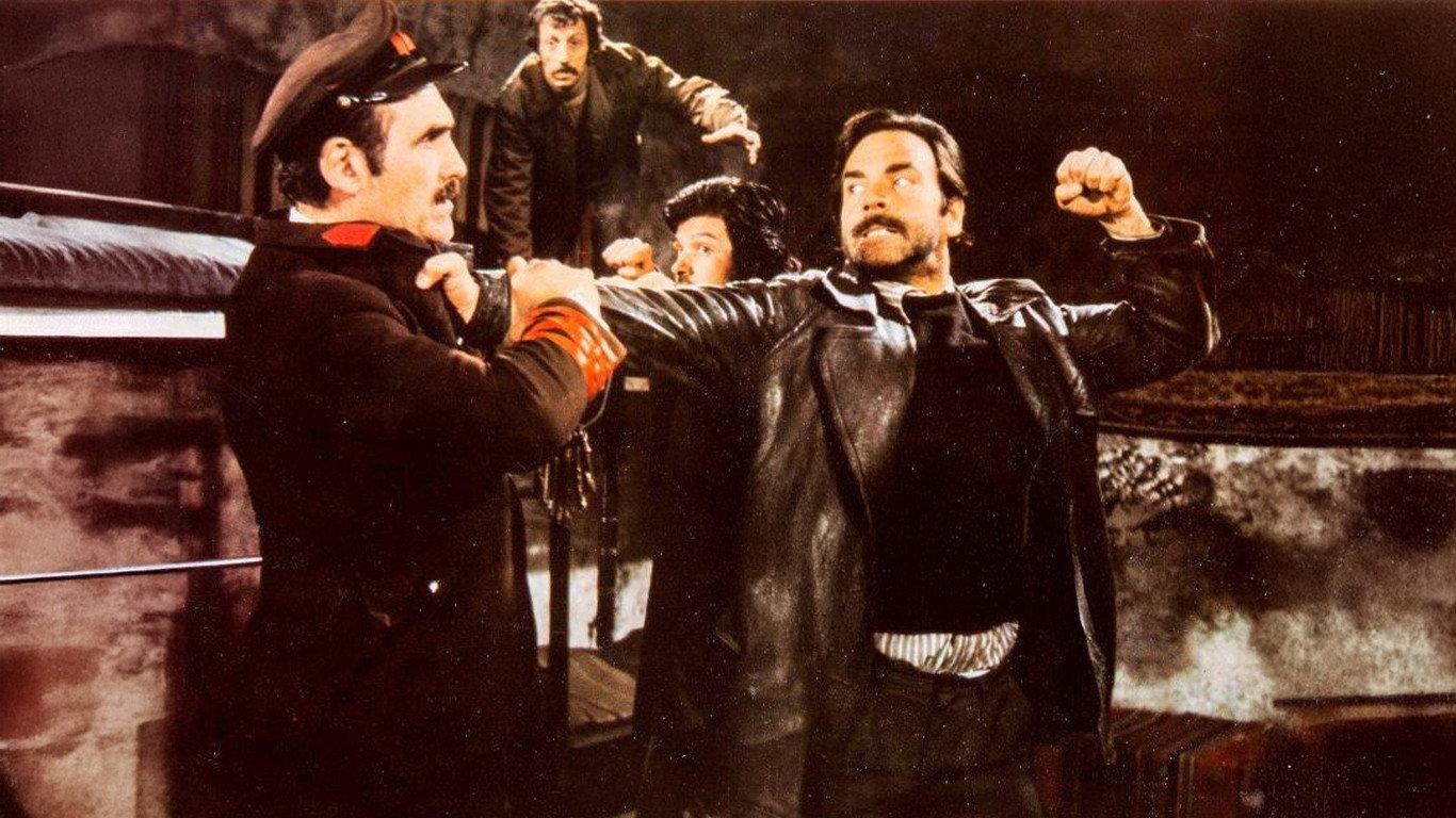 Kader Yolcuları 1973 movie scene