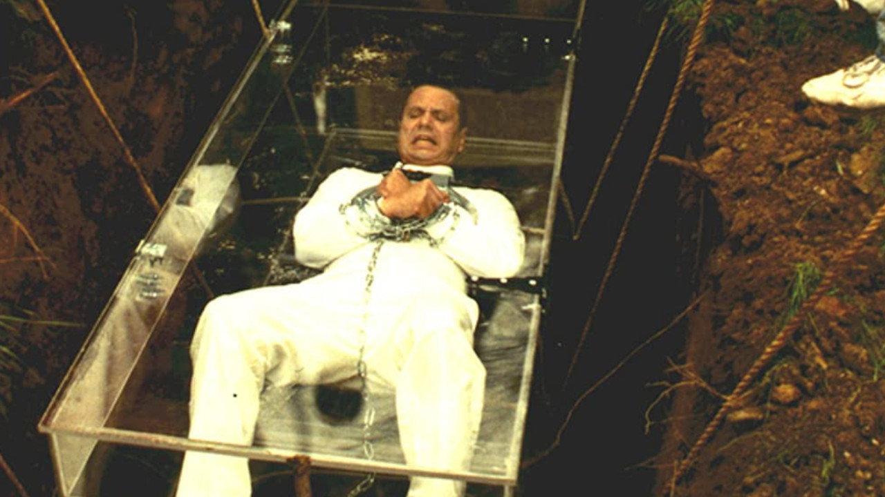 The Escapist 1983 movie scene