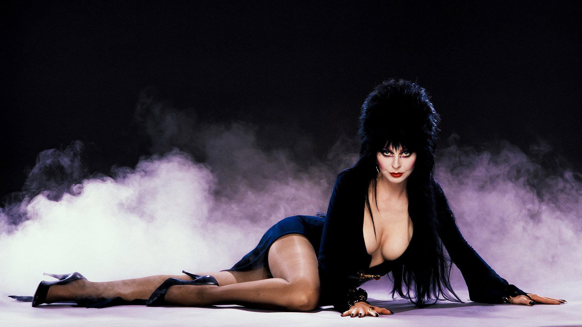 Elvira's Halloween Special 1986 movie scene
