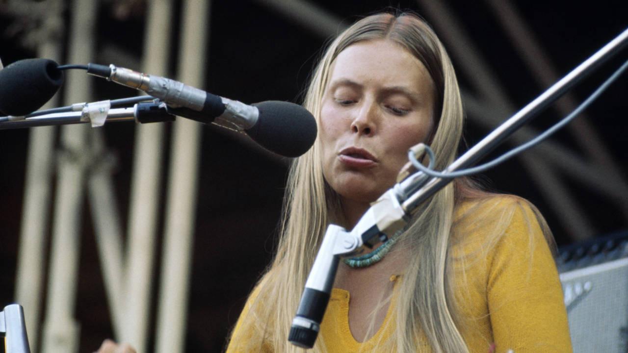 Joni Mitchell - Both Sides Now - Live at the Isle of Wight Festival 1970 2018 movie scene