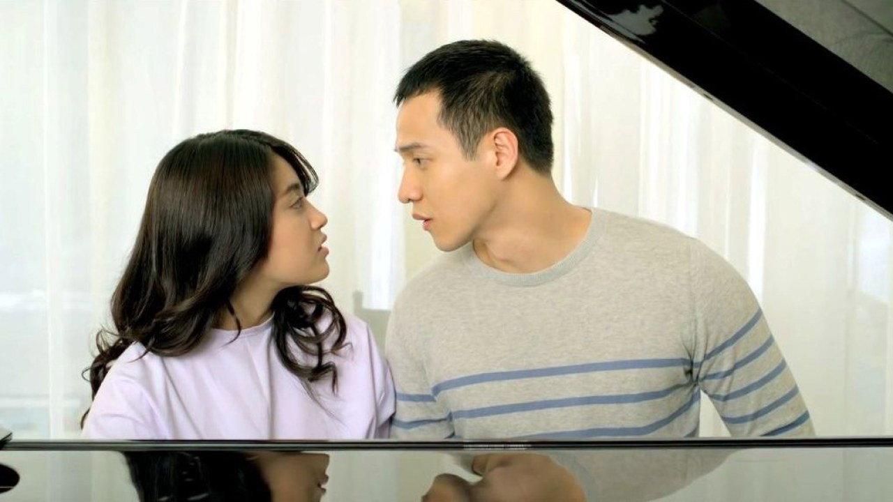 Sunshine Becomes You 2015 movie scene