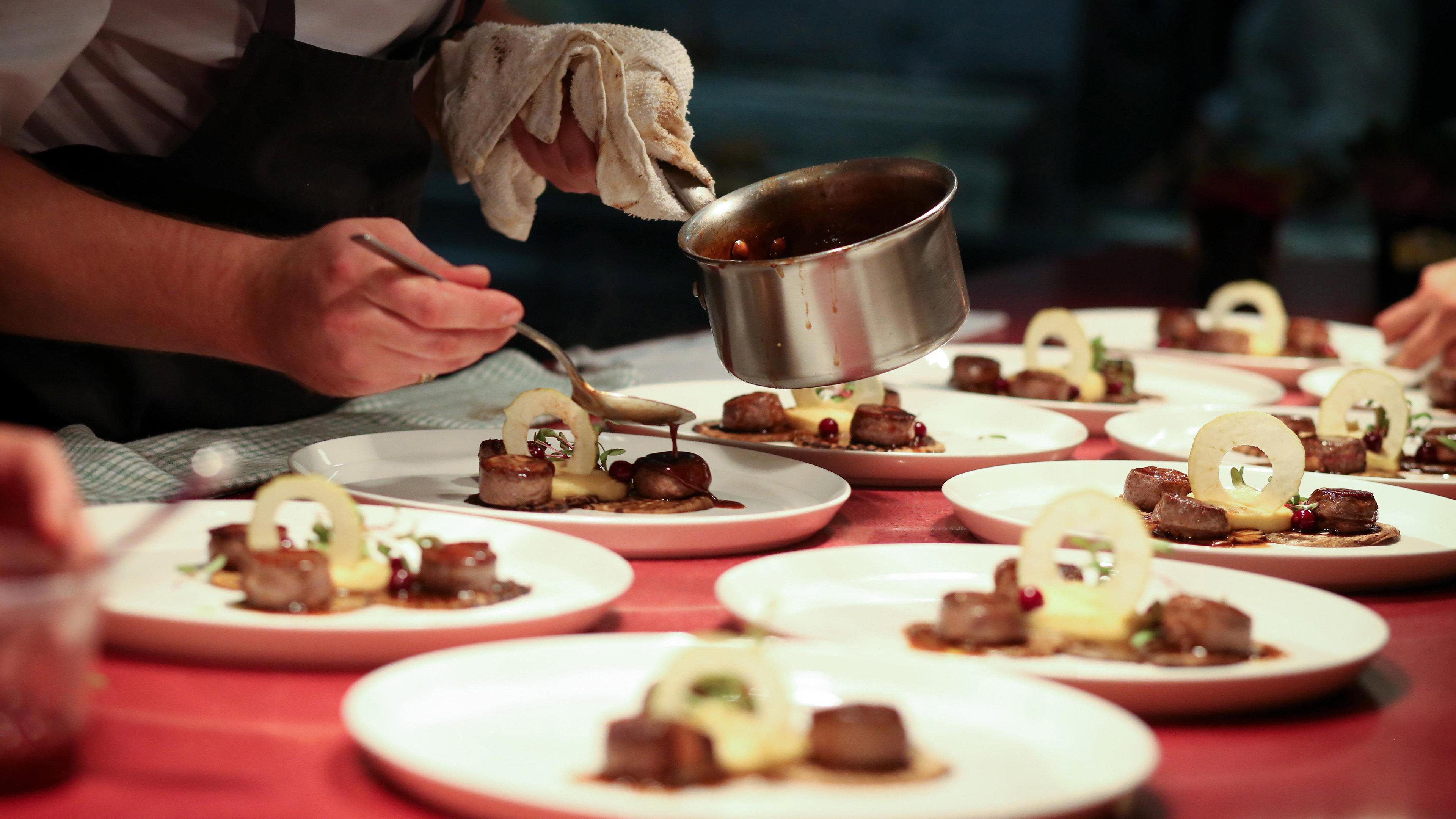 100 ans à table 2018 movie scene