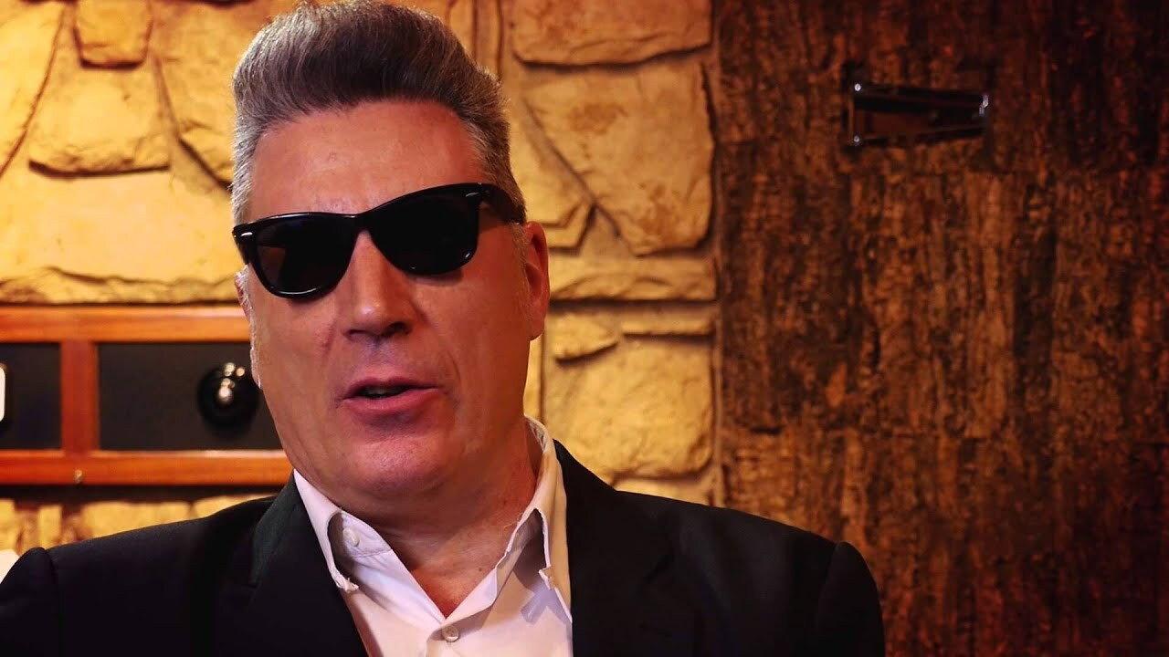 Loquillo: El creyente 2014 movie scene