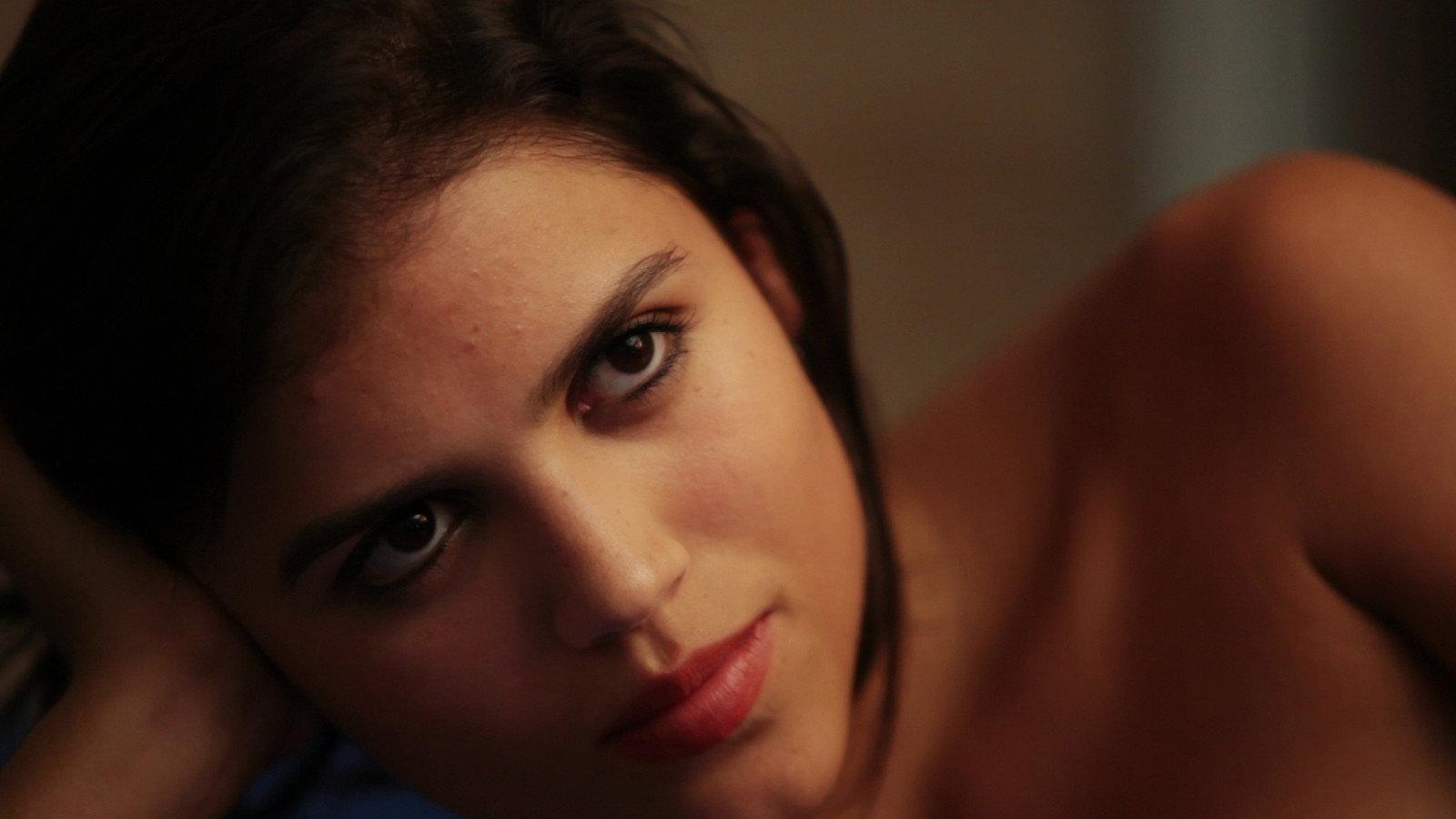 Lara 2013 movie scene