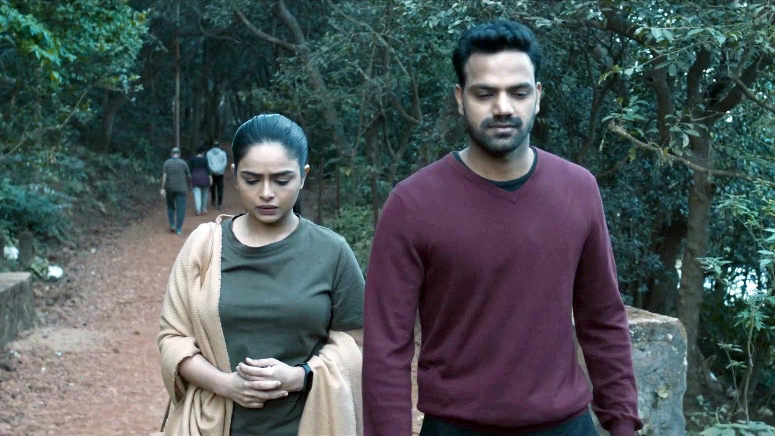 Ghar Pe Bataao 2021 movie scene