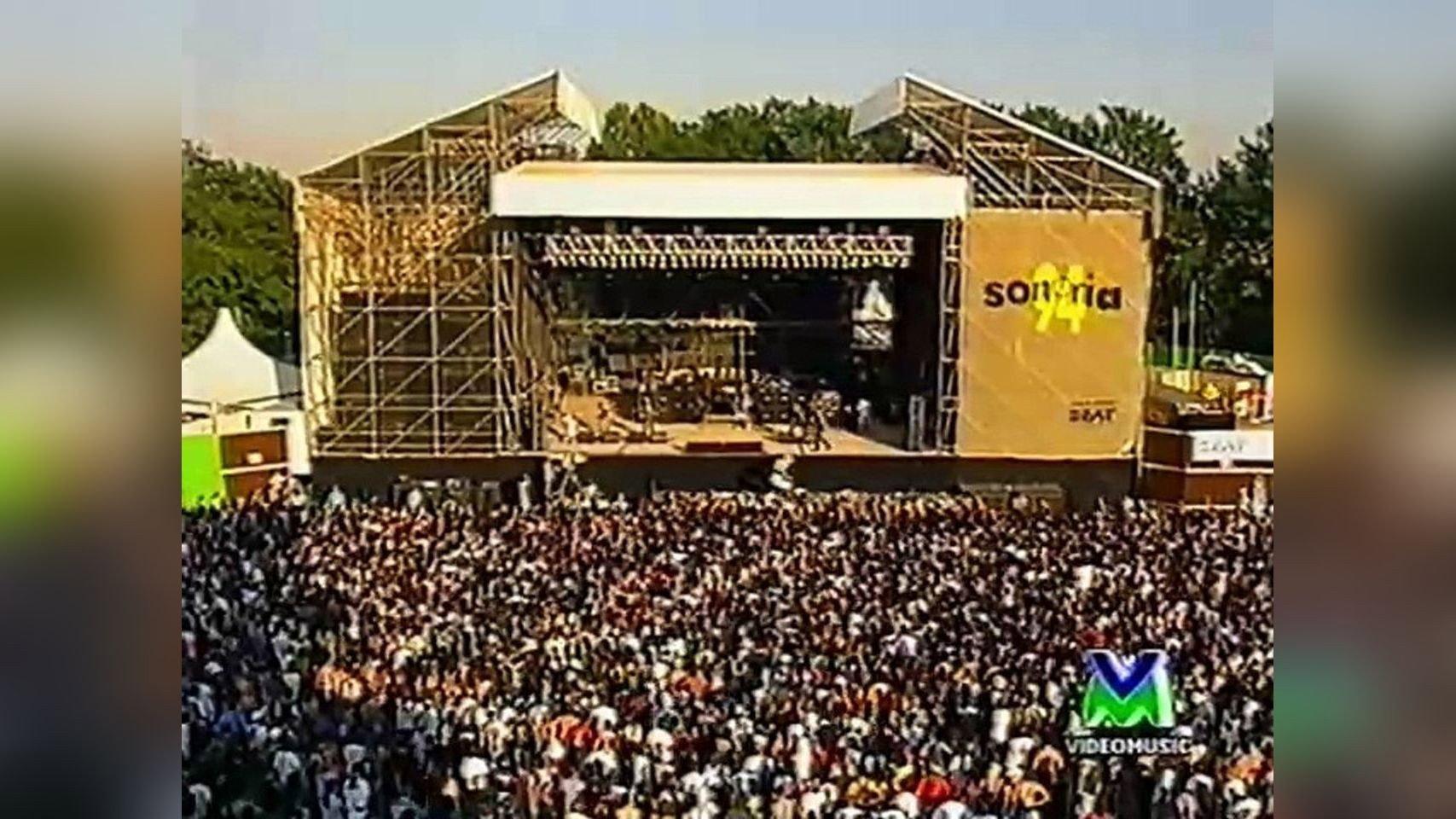 Whitesnake in Concert - Sonoria Festival at Acquatica Park 1994 movie scene