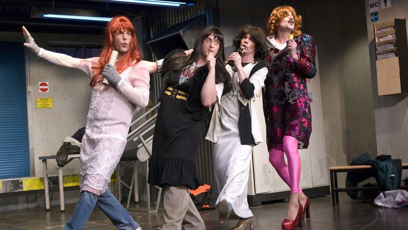 Ohnsorg-Theater - Ganze Kerle 2011 movie scene