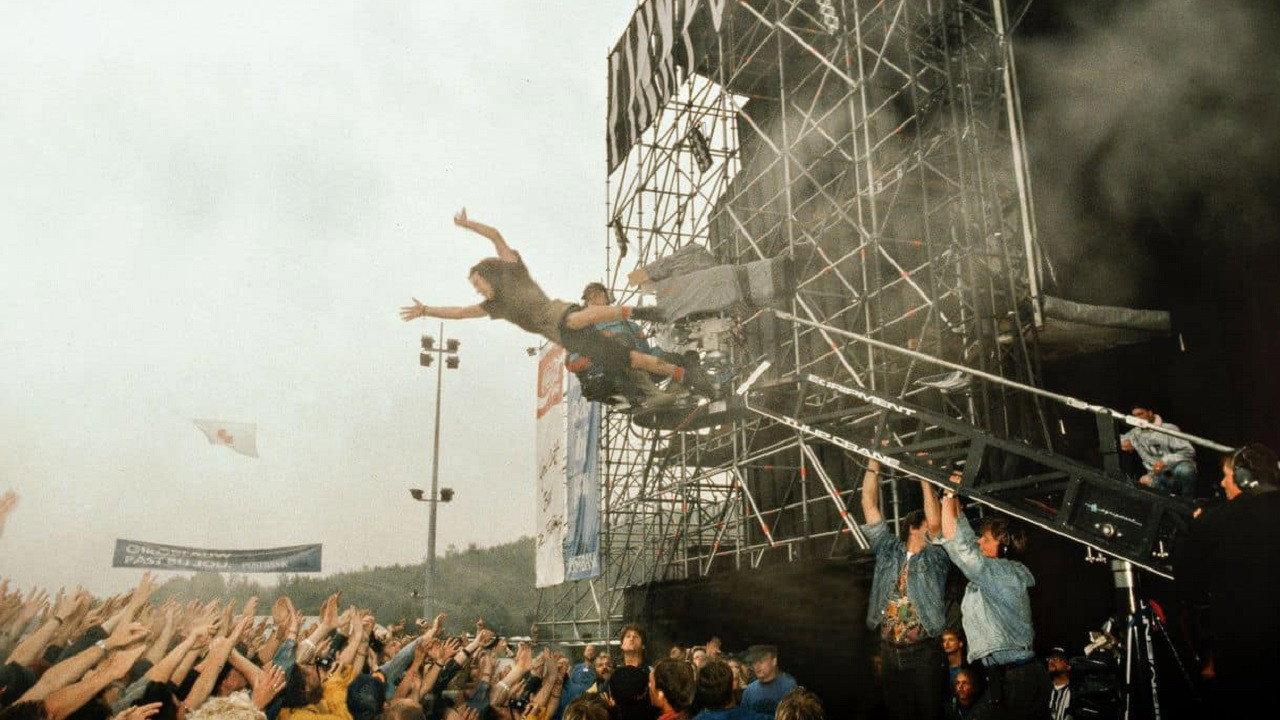 Pearl Jam: Live at Pinkpop '92 1992 movie scene