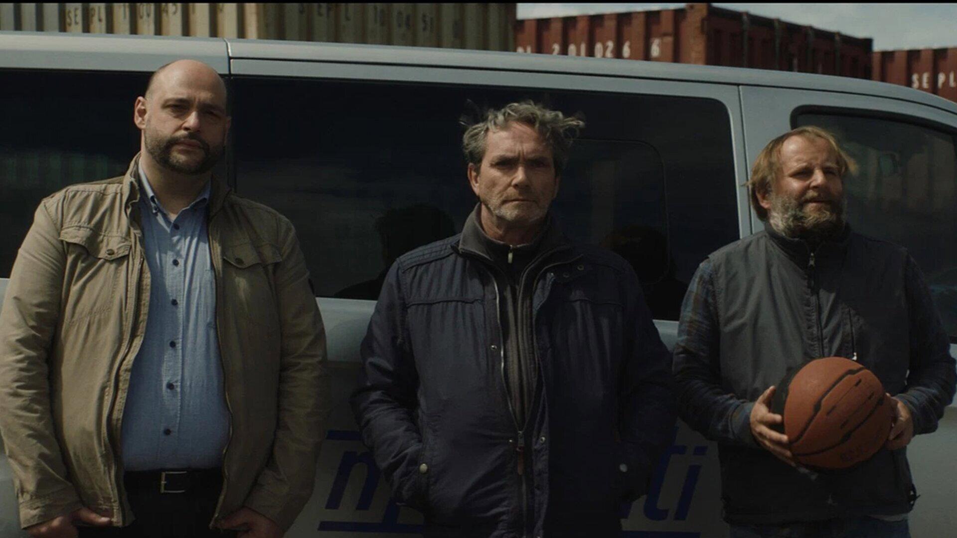Les Gentils 2023 movie scene