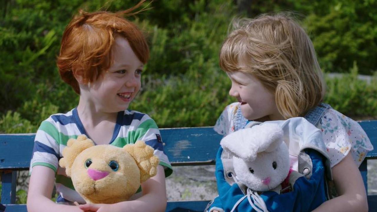 Casper and Emma Go Treasure Hunting 2018 movie scene