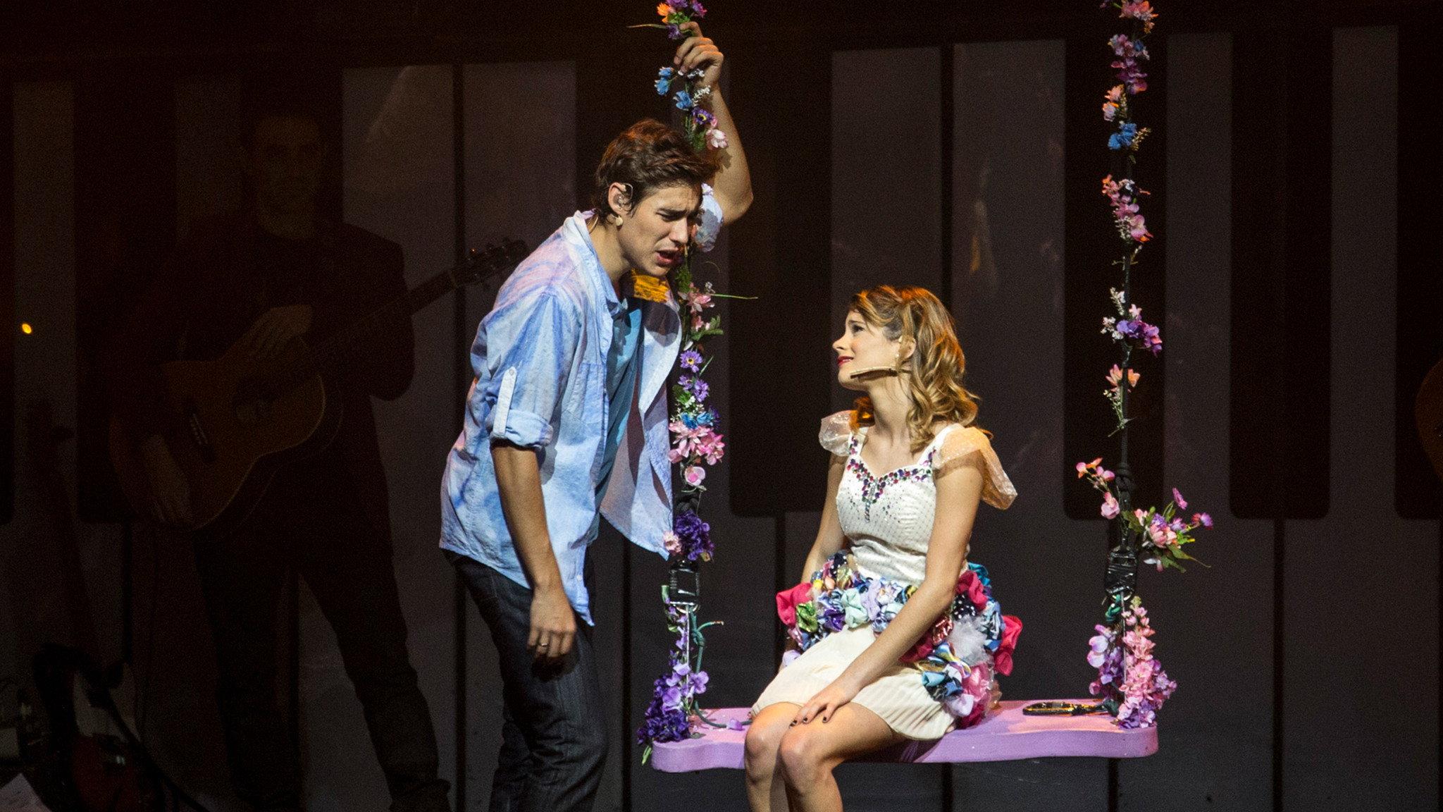 Violetta: Live in Buenos Aires 2014 movie scene