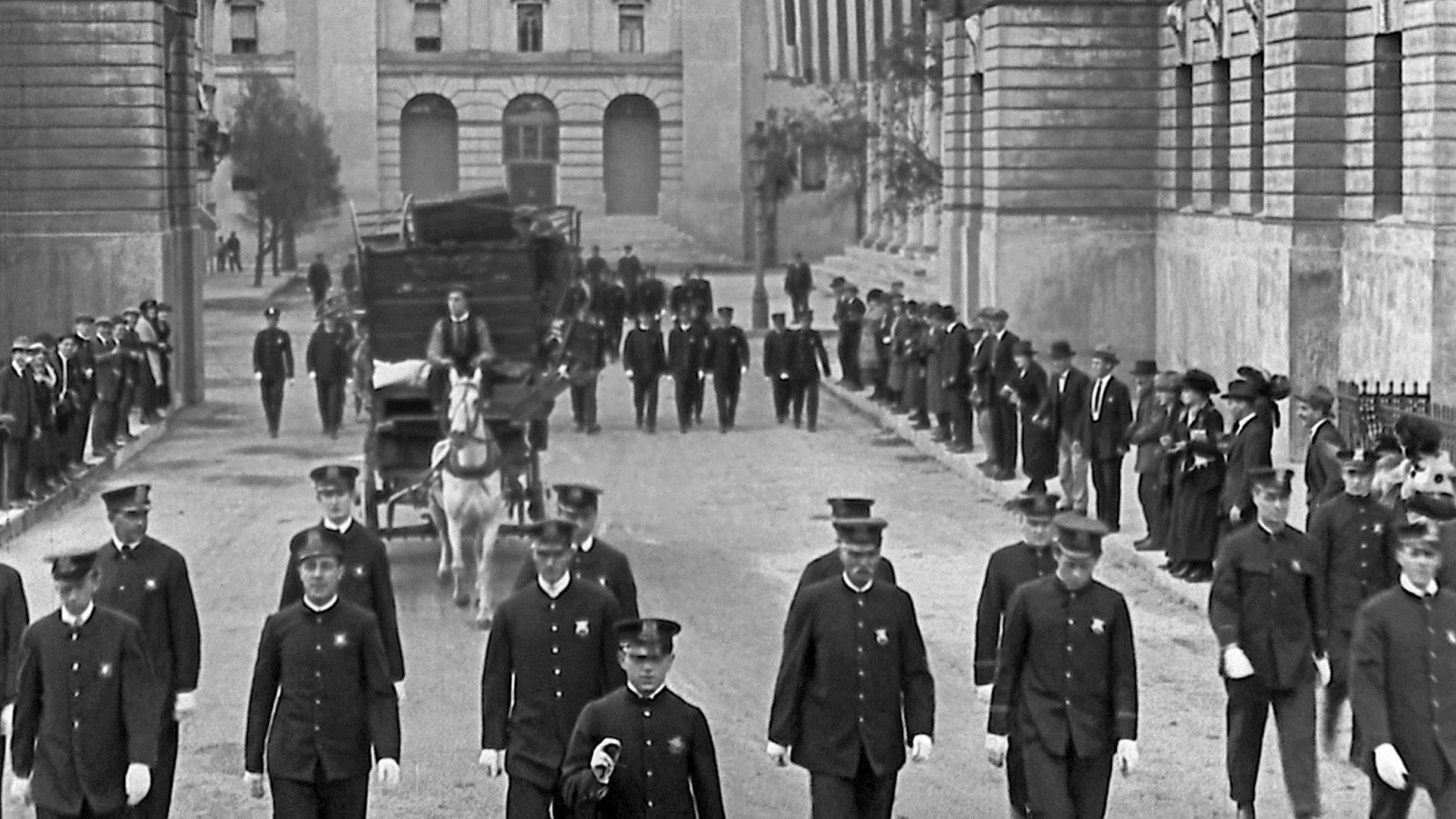 Cops 1922 movie scene