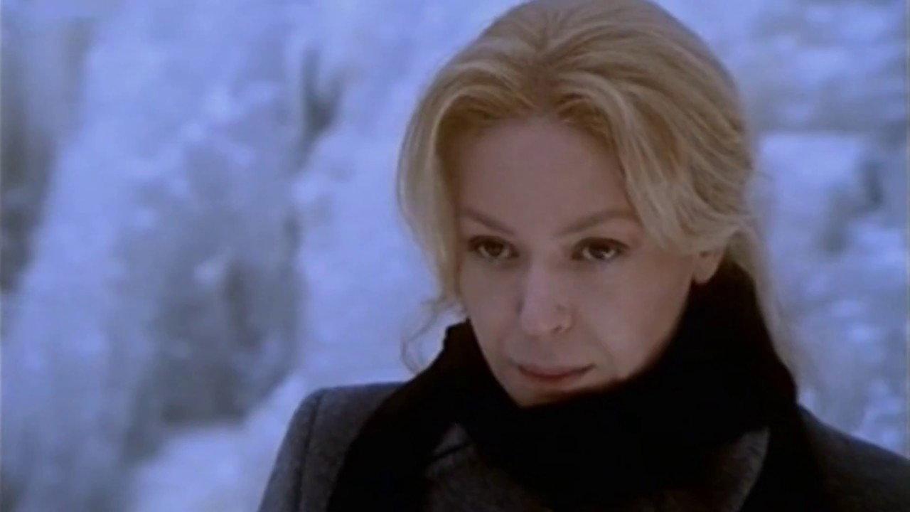 Amber Wings 2003 movie scene