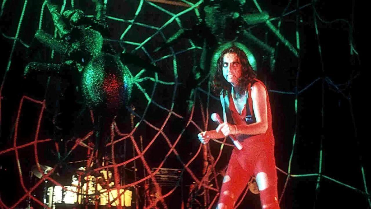 Alice Cooper - Welcome to My Nightmare 1976 movie scene