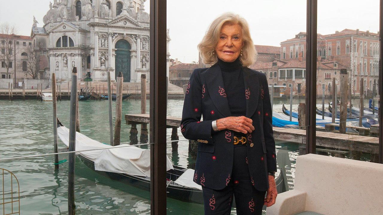 Marina Cicogna - La vita e tutto il resto 2021 movie scene