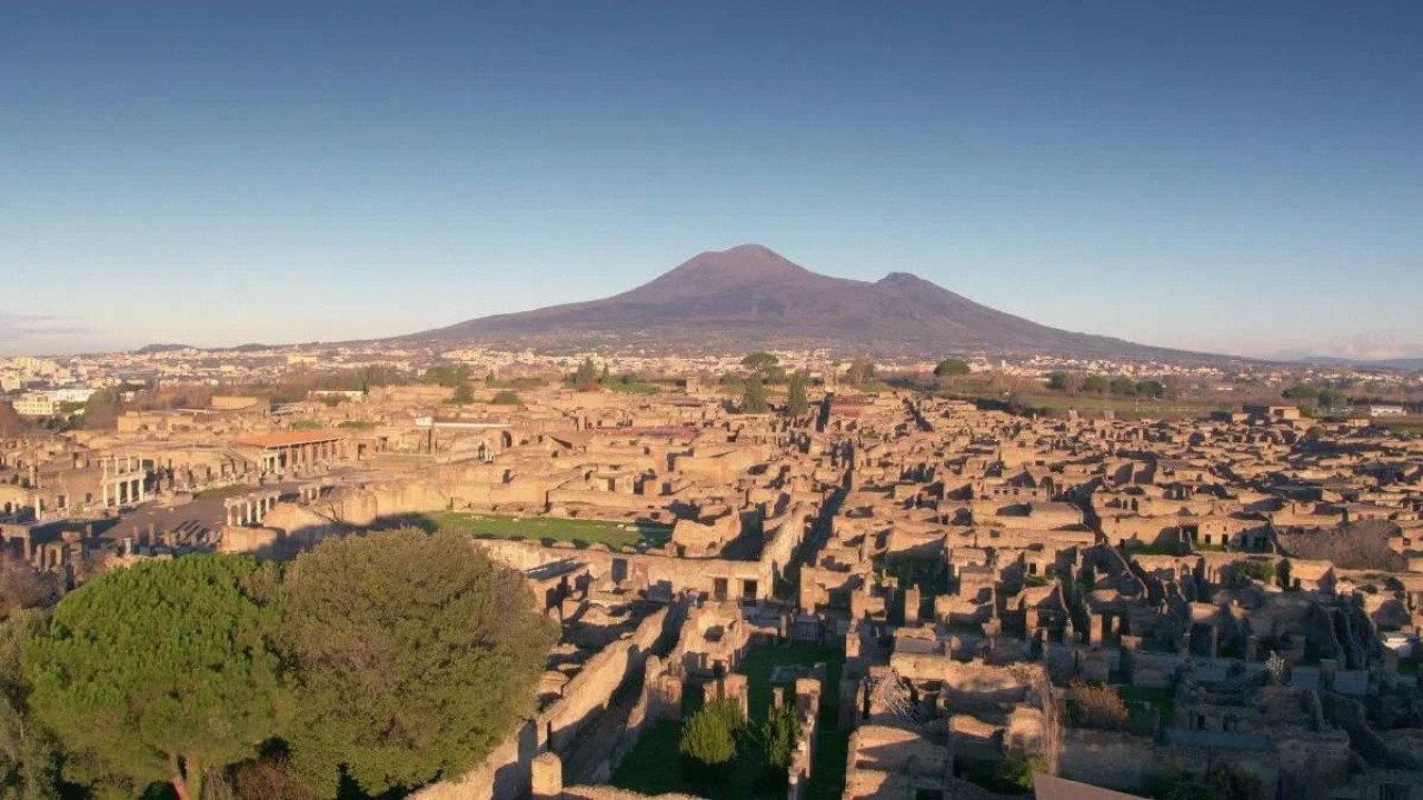 Pompeii's Living Dead 2018 movie scene