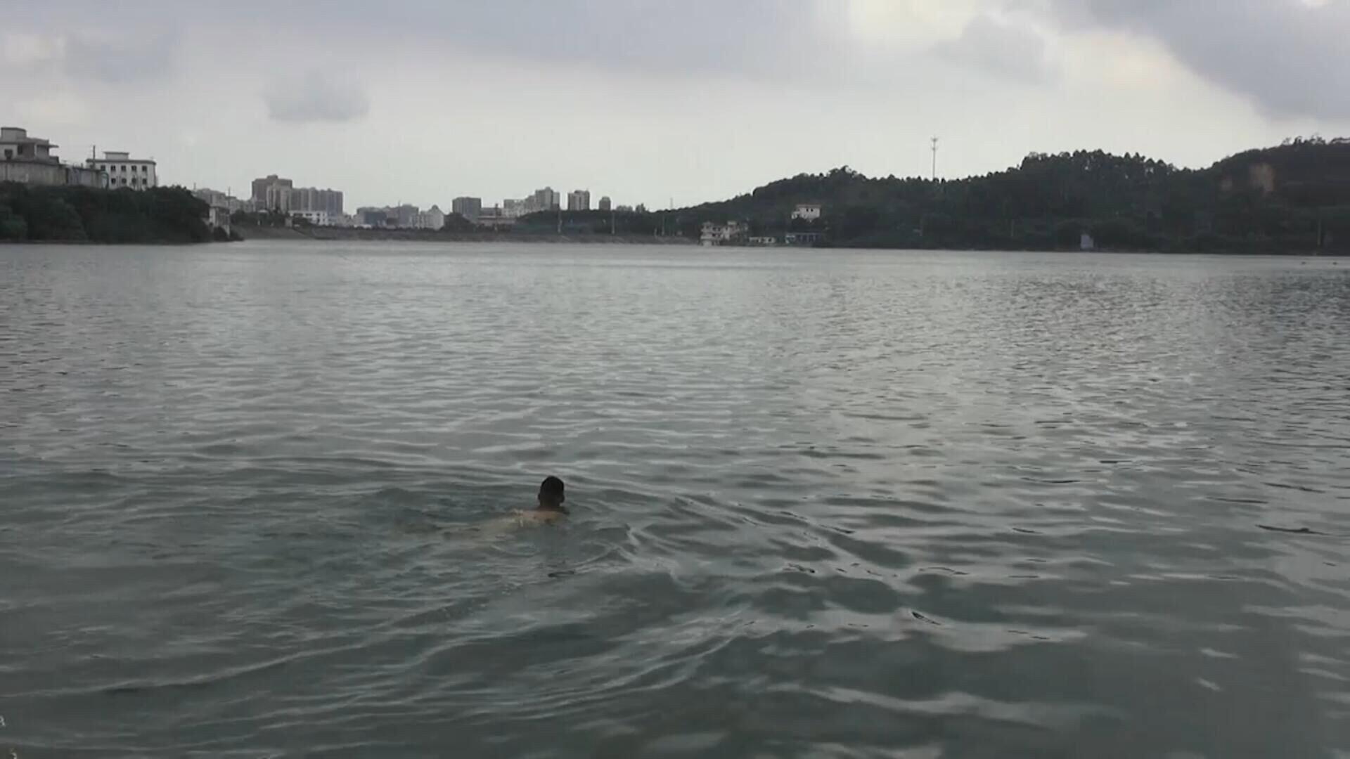 Floating Man 2017 movie scene