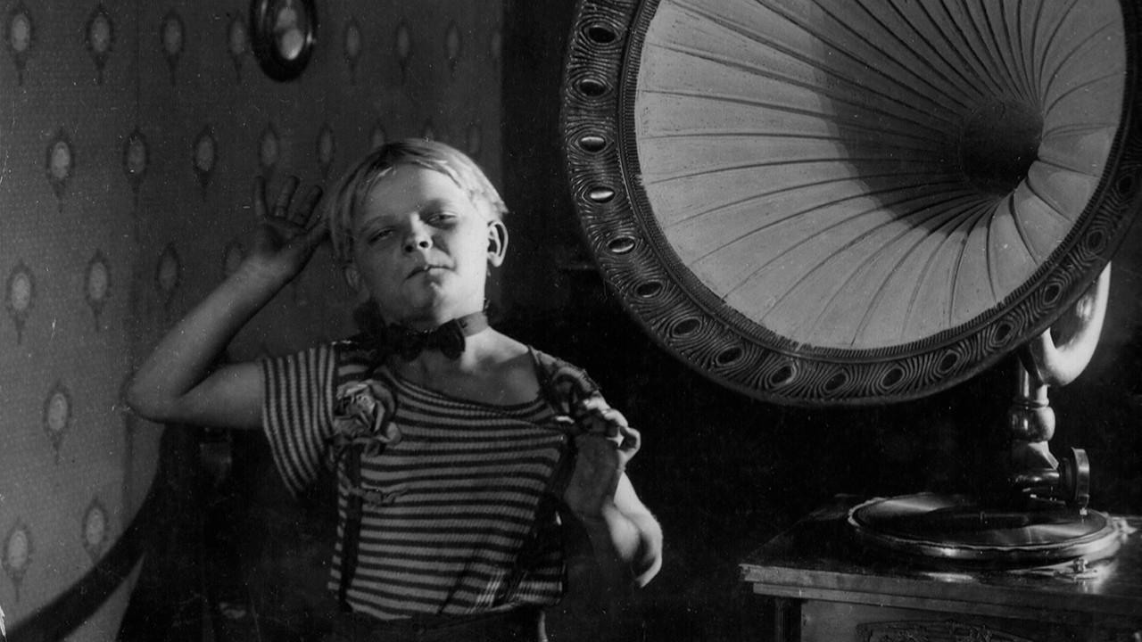 The Bay of Death 1926 movie scene