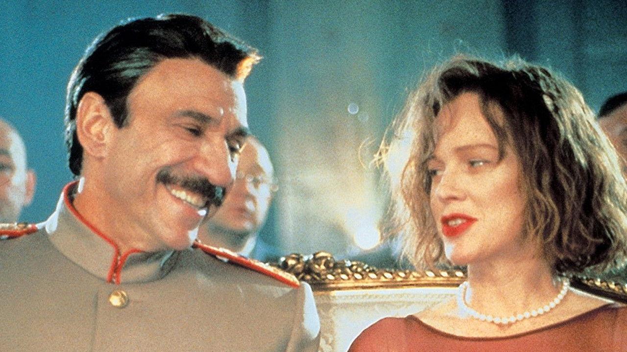 Children of the Revolution 1996 movie scene