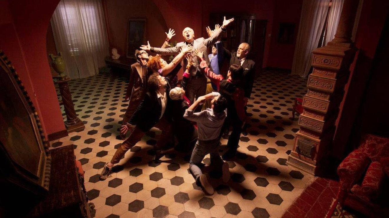 Gianni Schicchi 2021 movie scene