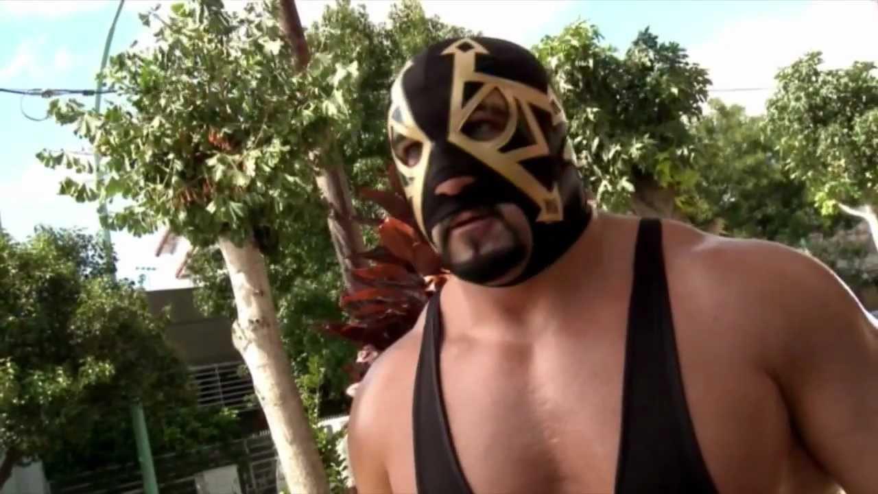 100% lucha, el amo de los clones 2009 movie scene