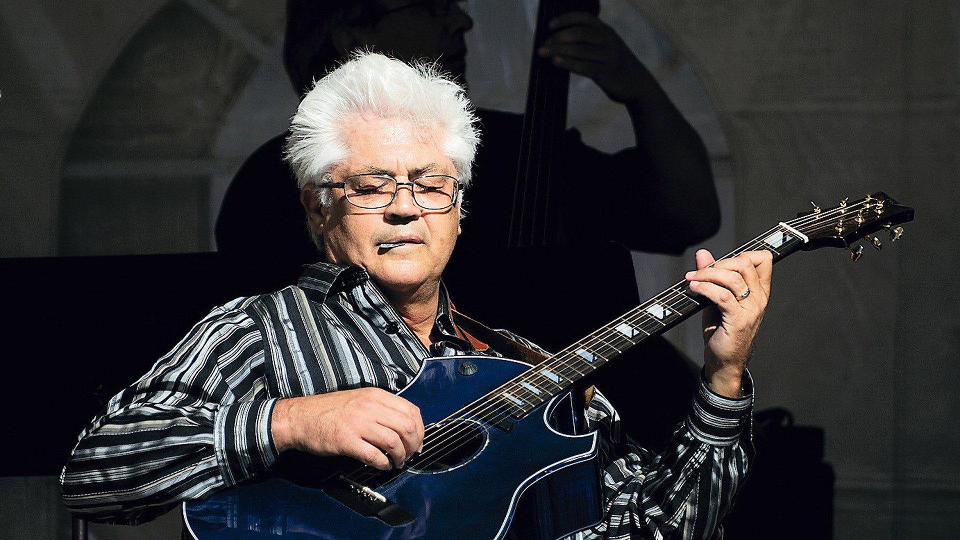 Larry Coryell: A Retrospective 2007 movie scene