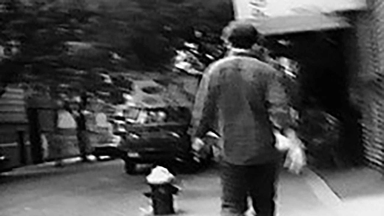 One Hour 1990 movie scene
