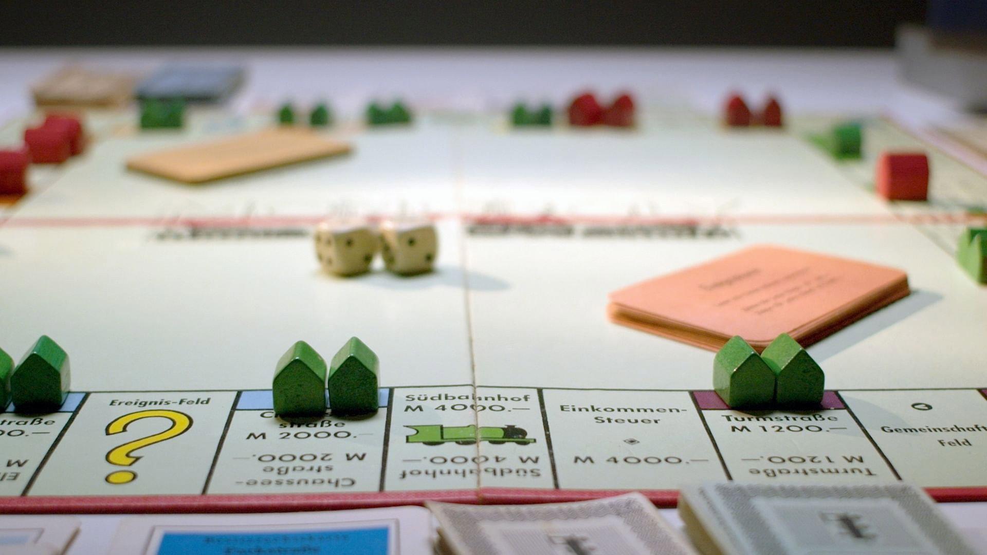 Monopoly - Spiel ohne Erbarmen 2024 movie scene