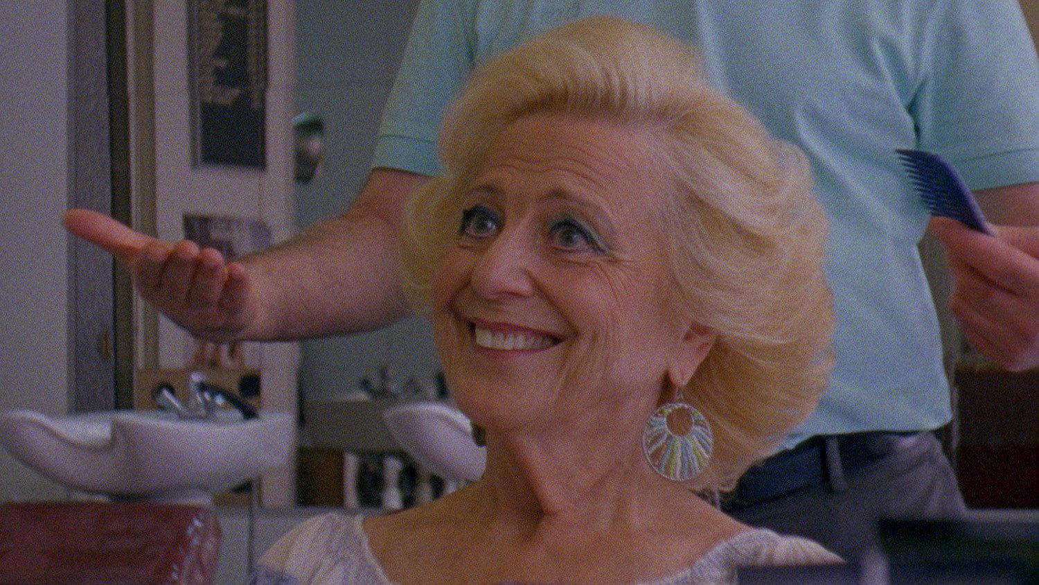 Maison du Bonheur 2018 movie scene