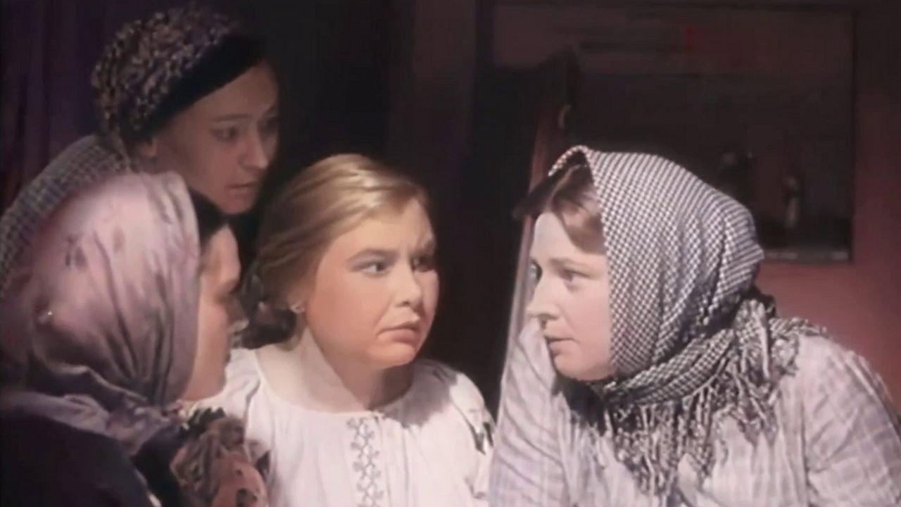 Peasant Women 1940 movie scene