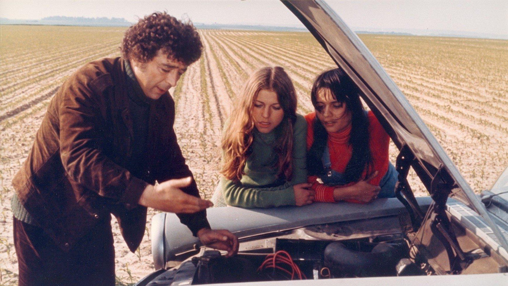 Charlie and His Two Chicks 1973 movie scene