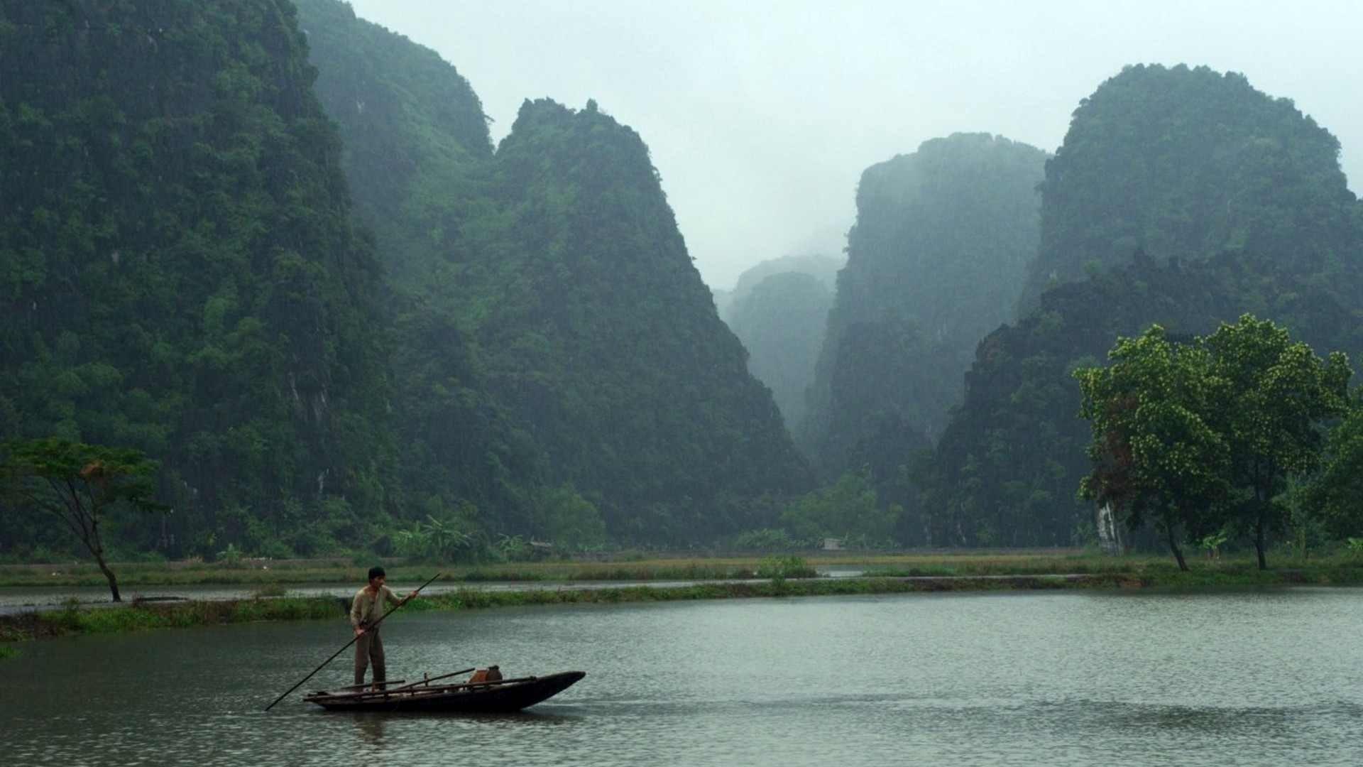 The Beautiful Country 2004 movie scene