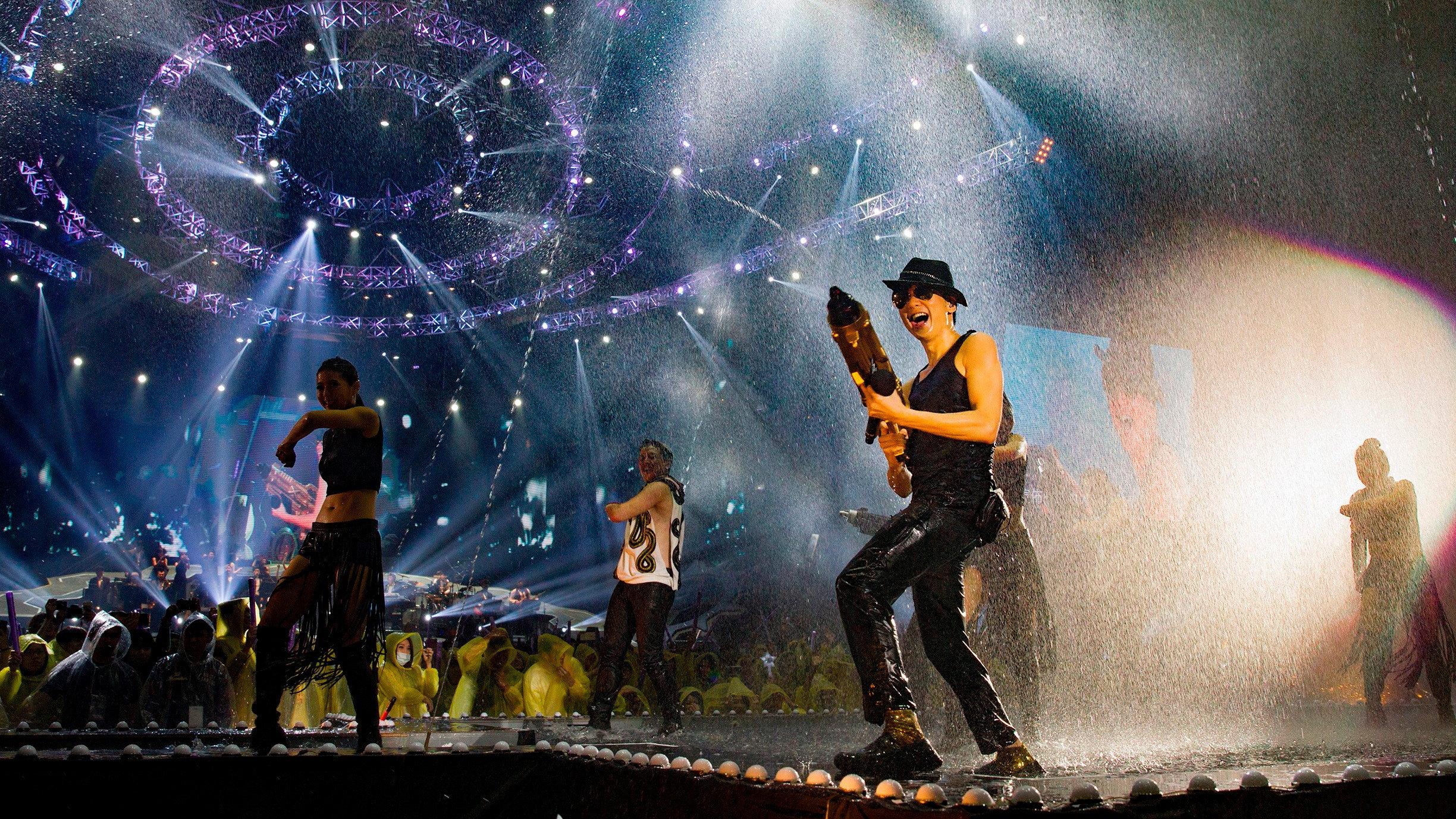 JJ Lin Timeline World Tour 2015 movie scene